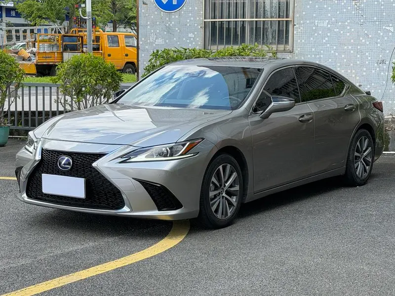 Lexus ES, 2018