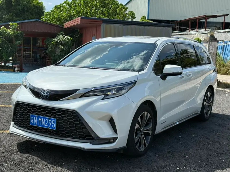 Toyota Granvia, 2022
