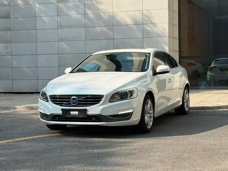 Volvo S60, 2015