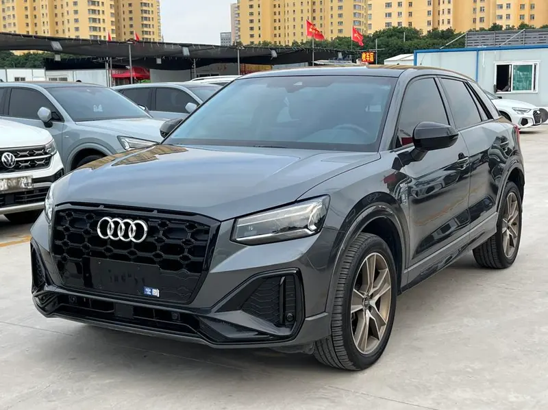 Audi Q2L, 2022