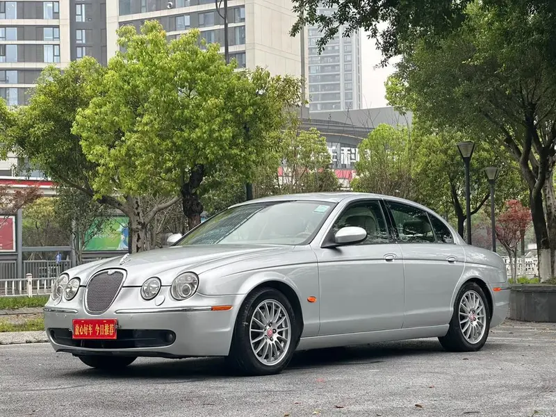 Jaguar S-Type, 2006