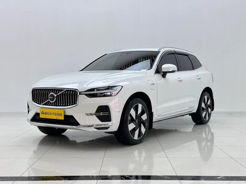 Volvo XC60 PHEV, 2024