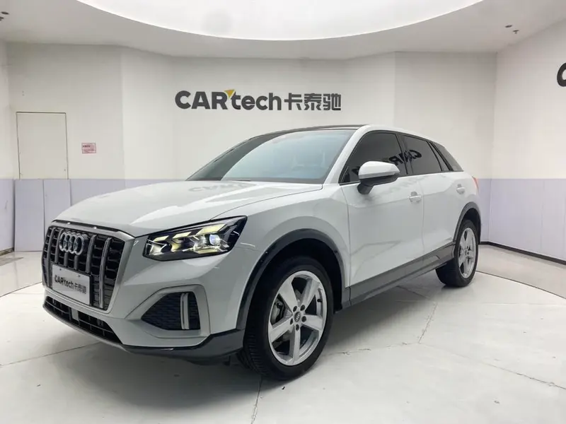 Audi Q2L, 2022