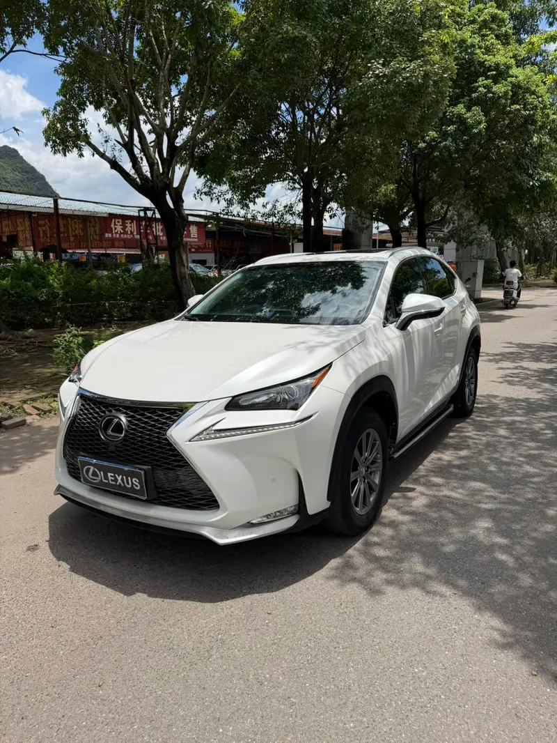Lexus NX, 2016