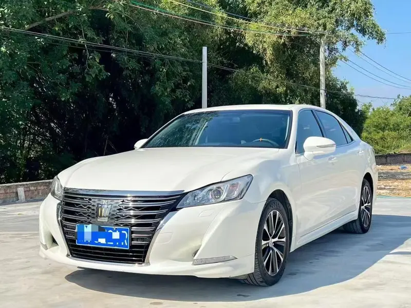 Toyota Crown, 2018