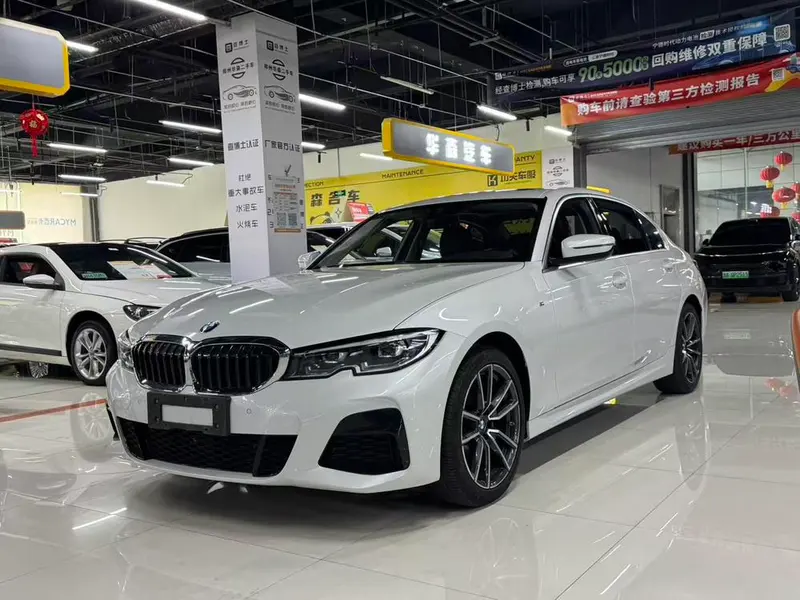 BMW 3-Series, 2022