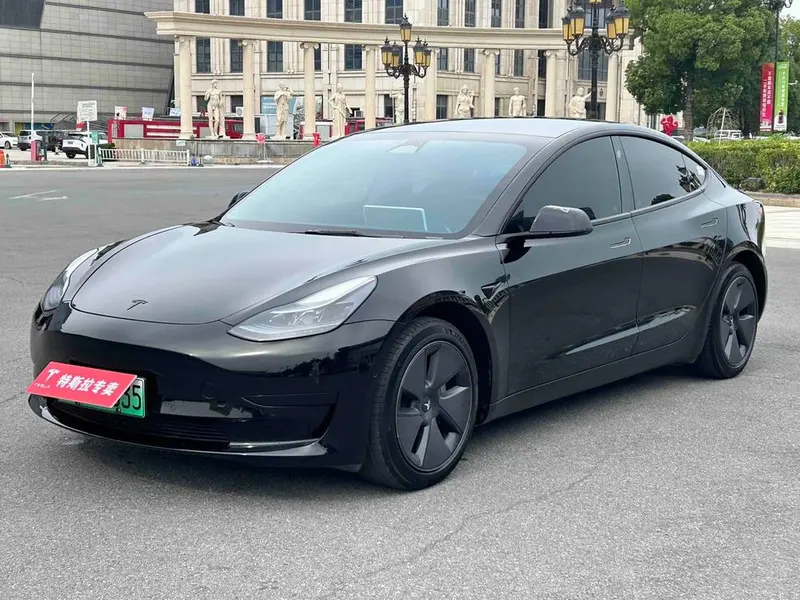 Tesla Model 3, 2022