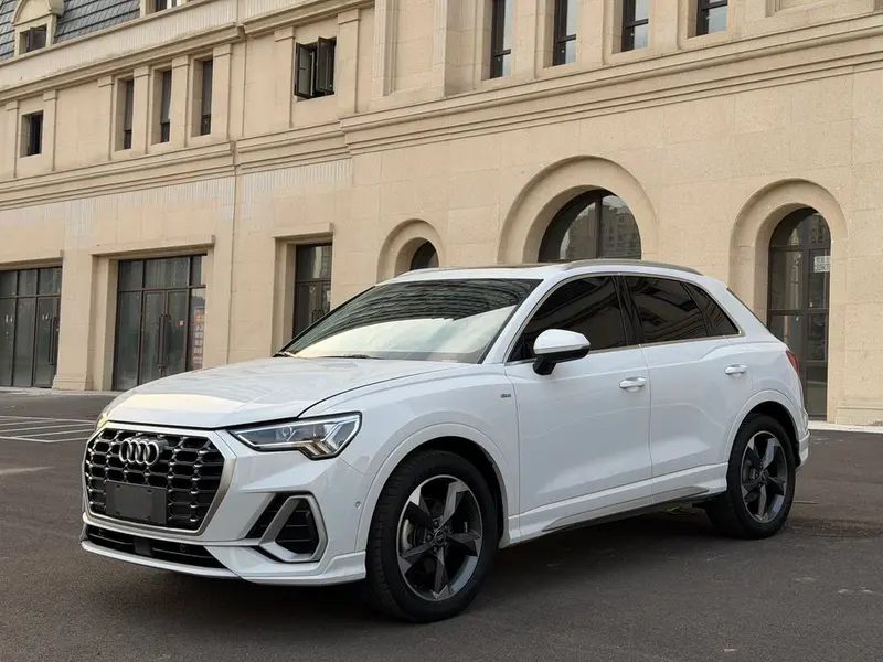 Audi Q3, 2022