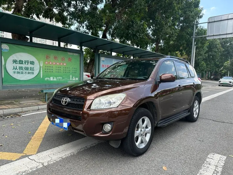 Toyota RAV4, 2013