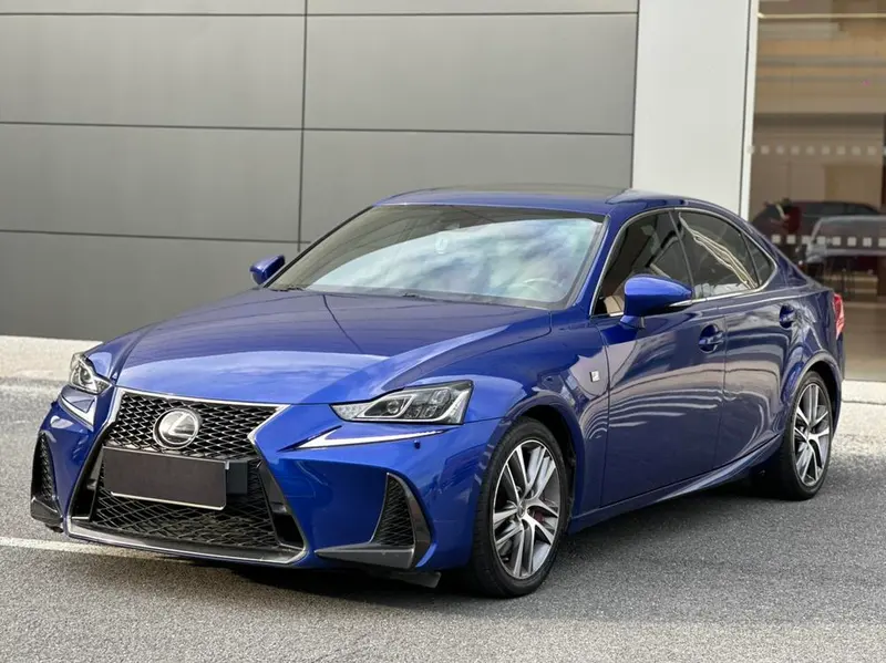 Lexus IS, 2017