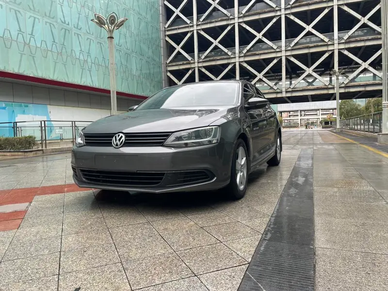 Volkswagen Sagitar, 2012