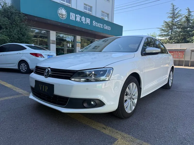 Volkswagen Sagitar, 2014