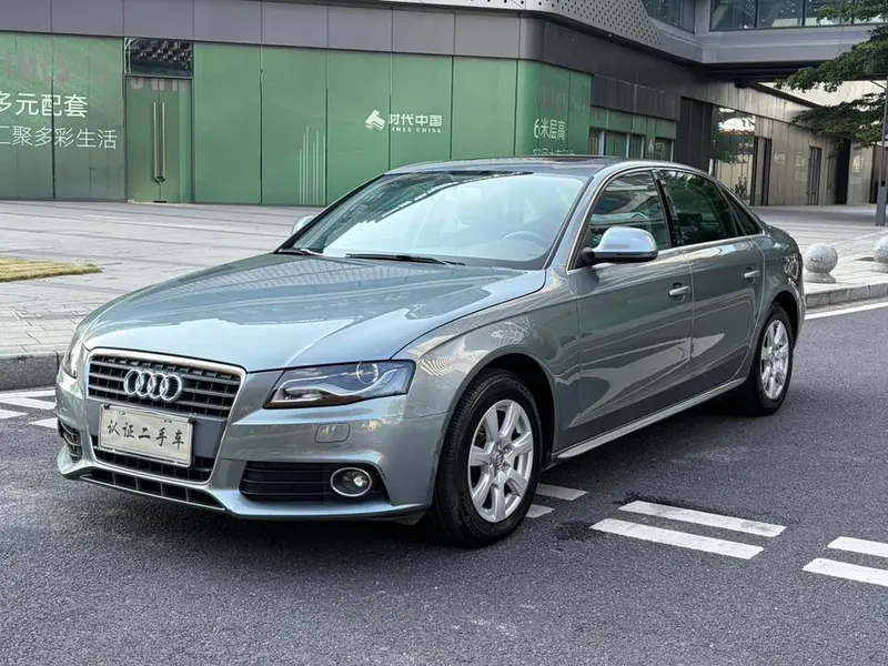 Audi A4L, 2011