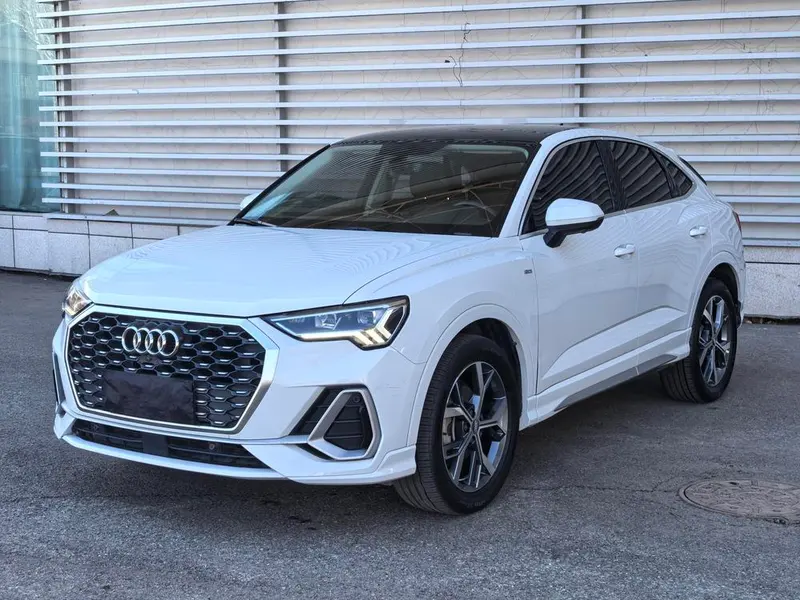 Audi Q3 Sportback, 2020