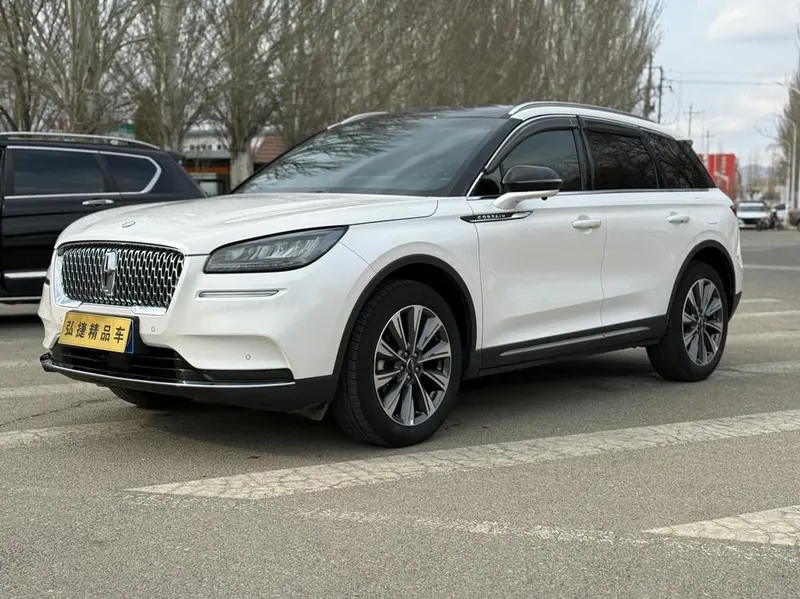 Lincoln Corsair, 2022