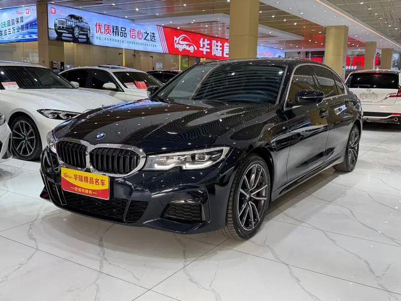 BMW 3-Series, 2022