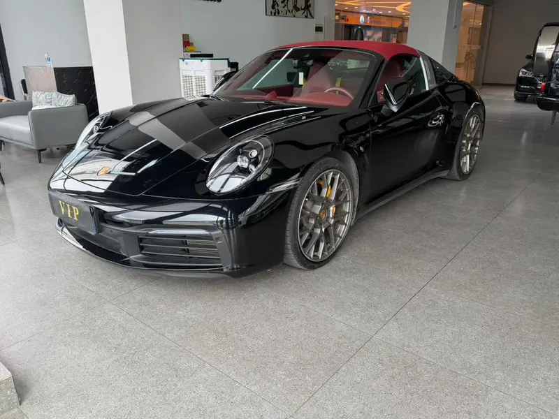 Porsche 911, 2023