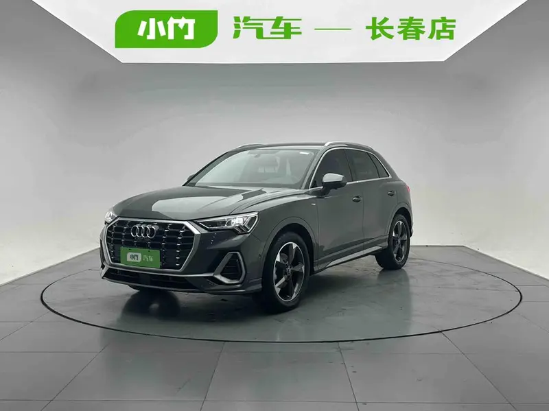 Audi Q3, 2022