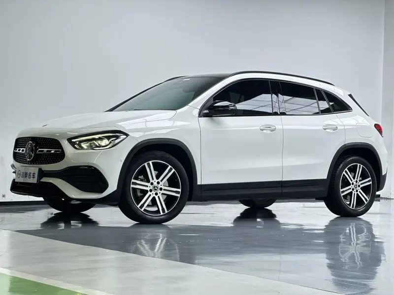 Mercedes-Benz GLA, 2022
