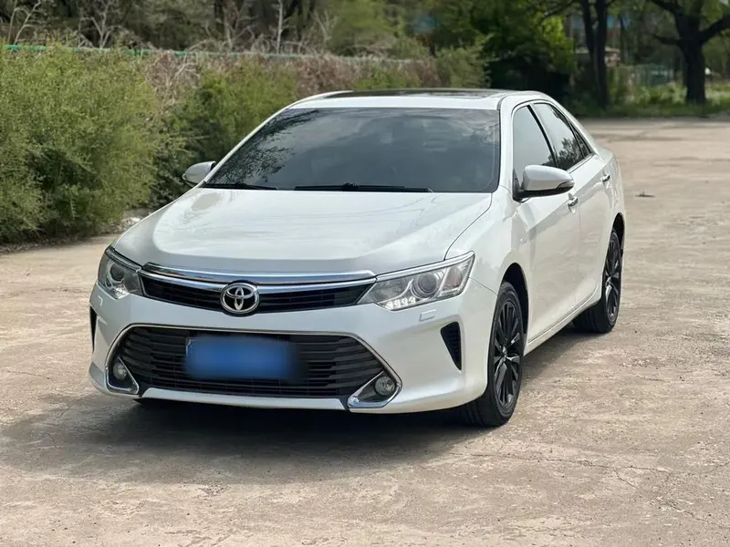 Toyota Camry, 2015