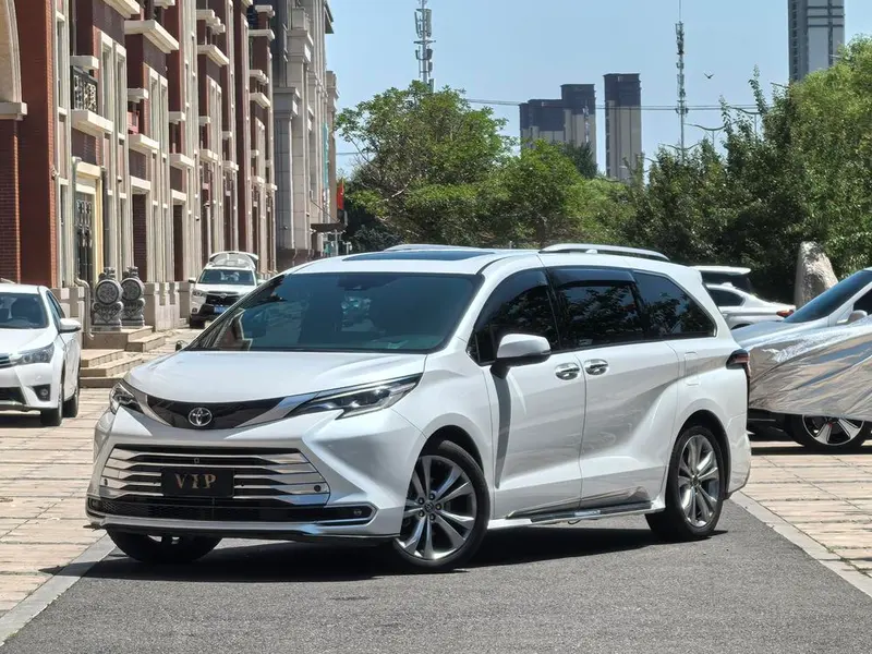 Toyota Sienna, 2023