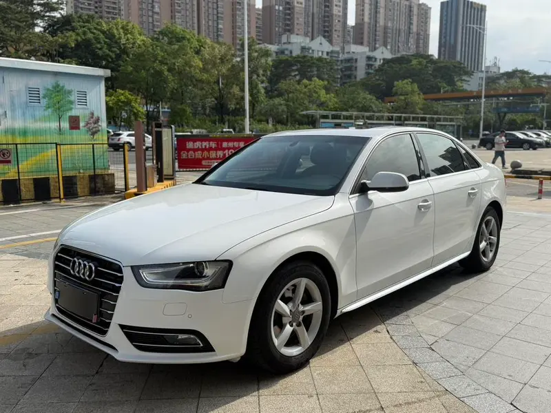 Audi A4L, 2015