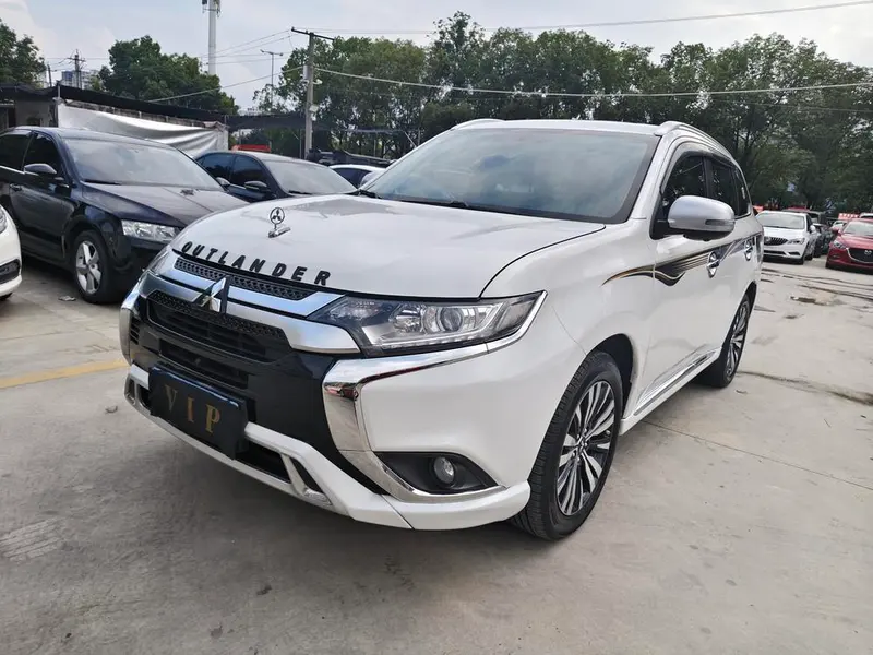 Mitsubishi Outlander, 2021