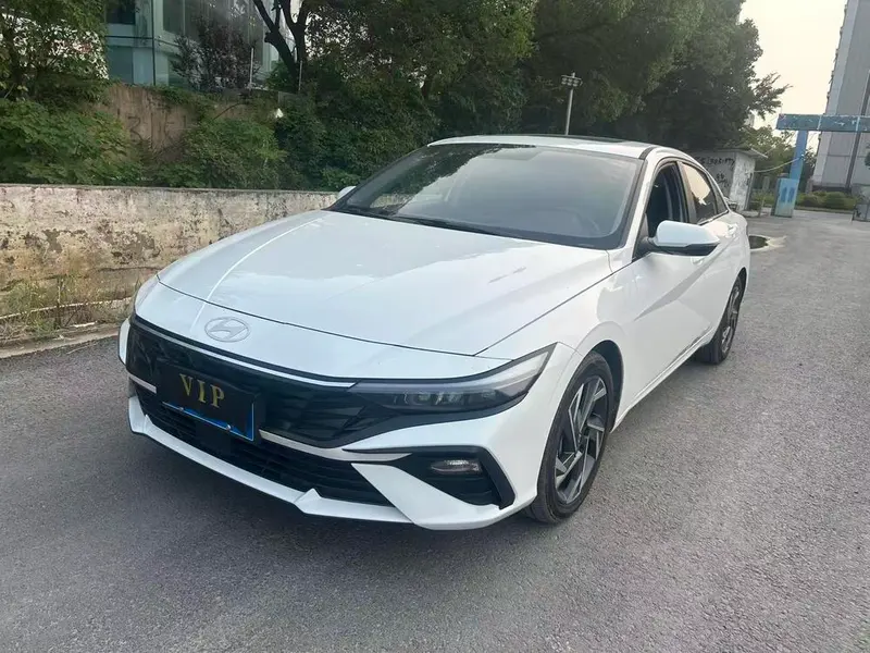 Hyundai Elantra, 2023
