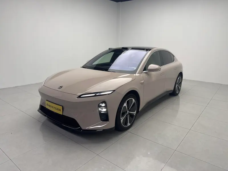 NIO ET5, 2025