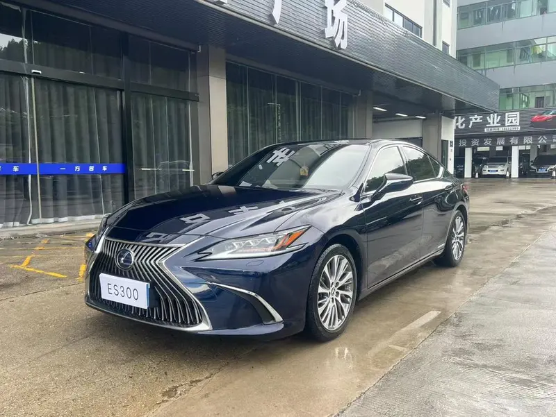 Lexus ES, 2020