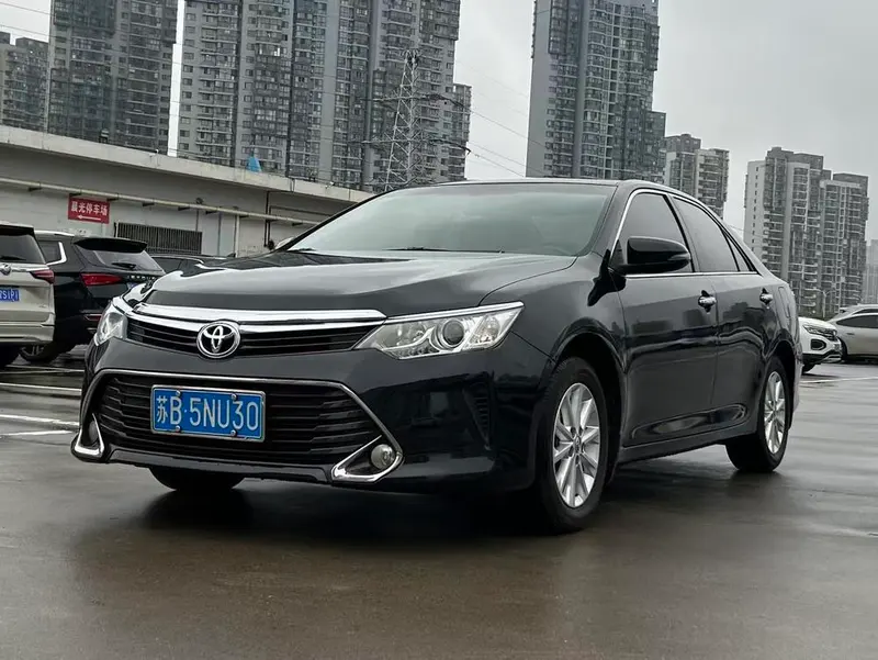 Toyota Camry, 2016