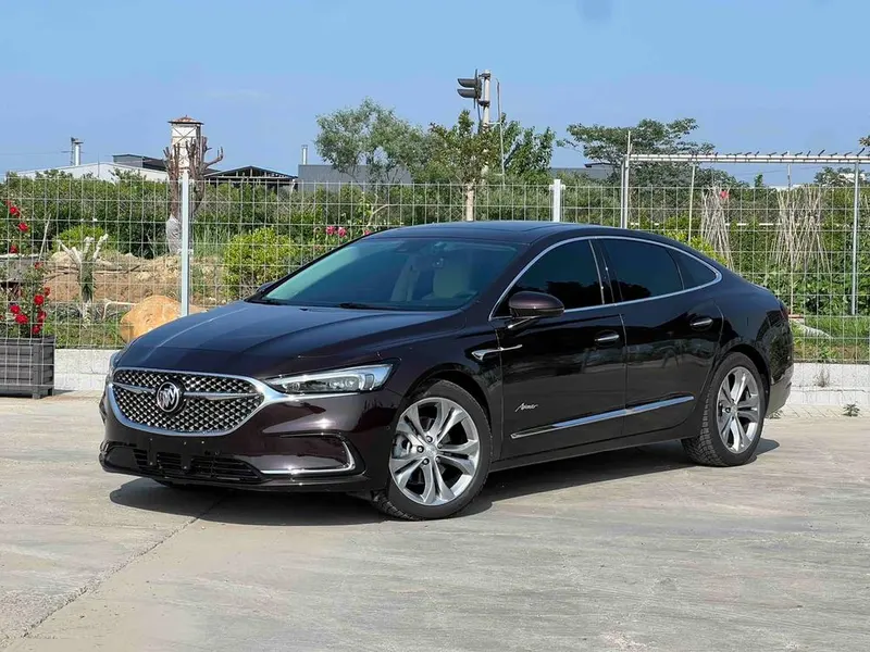 Buick LaCrosse, 2022
