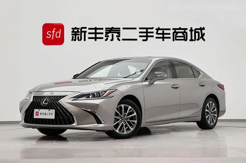 Lexus ES, 2021