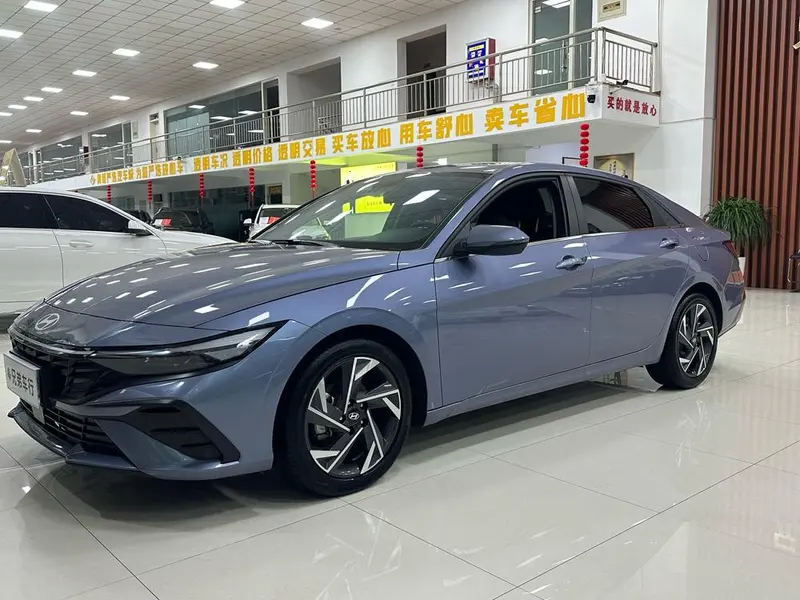 Hyundai Elantra, 2023