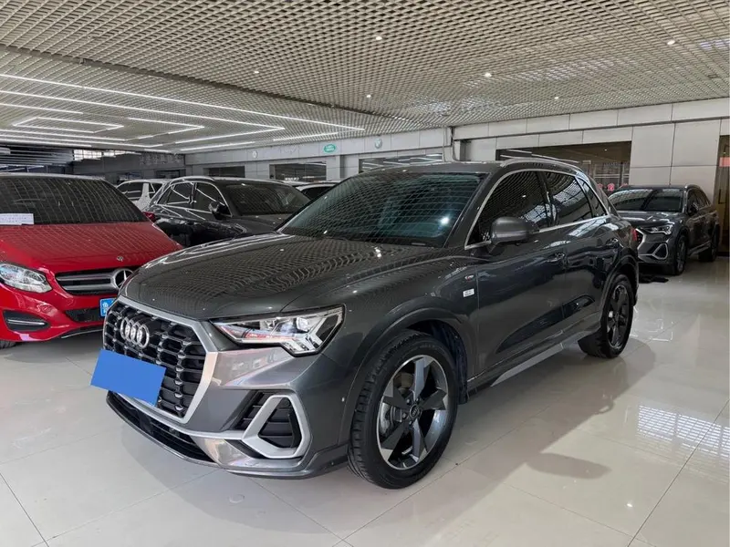 Audi Q3, 2022