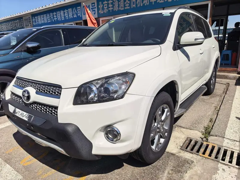Toyota RAV4, 2013