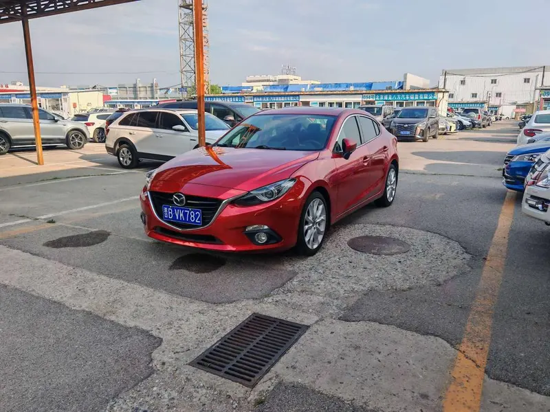 Mazda 3 Axela, 2016
