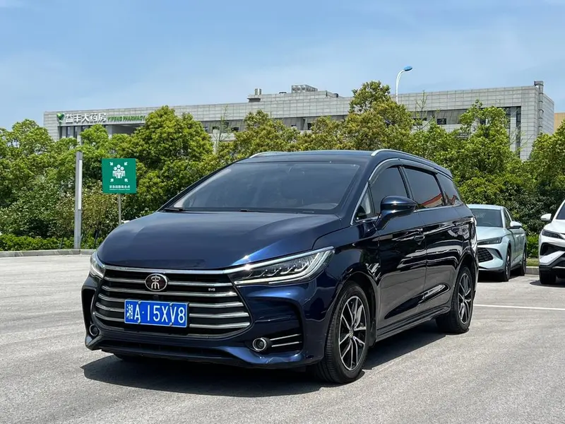 BYD Song MAX, 2017