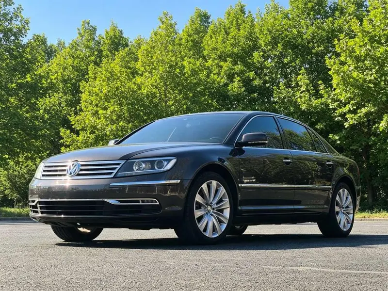Volkswagen Phaeton, 2012