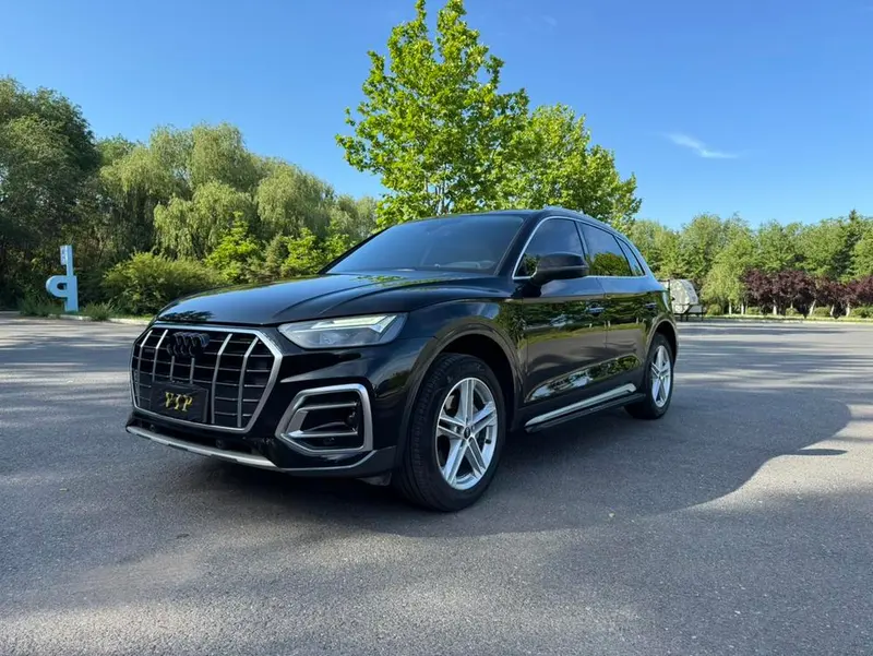 Audi Q5L, 2022
