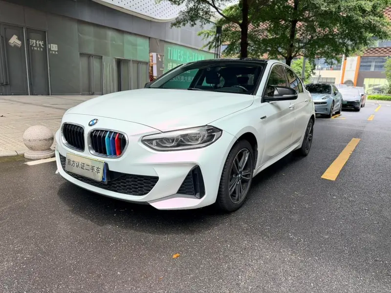 BMW 1-Series, 2021