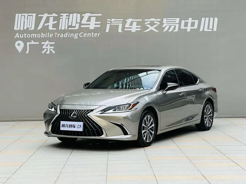 Lexus ES, 2023