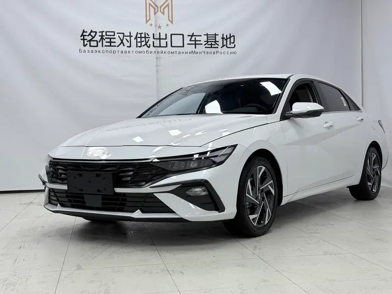 Hyundai Elantra, 2023