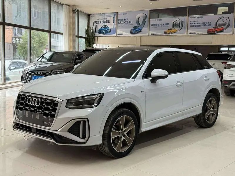 Audi Q2L, 2022