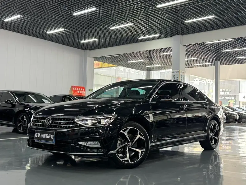 Volkswagen Magotan, 2023