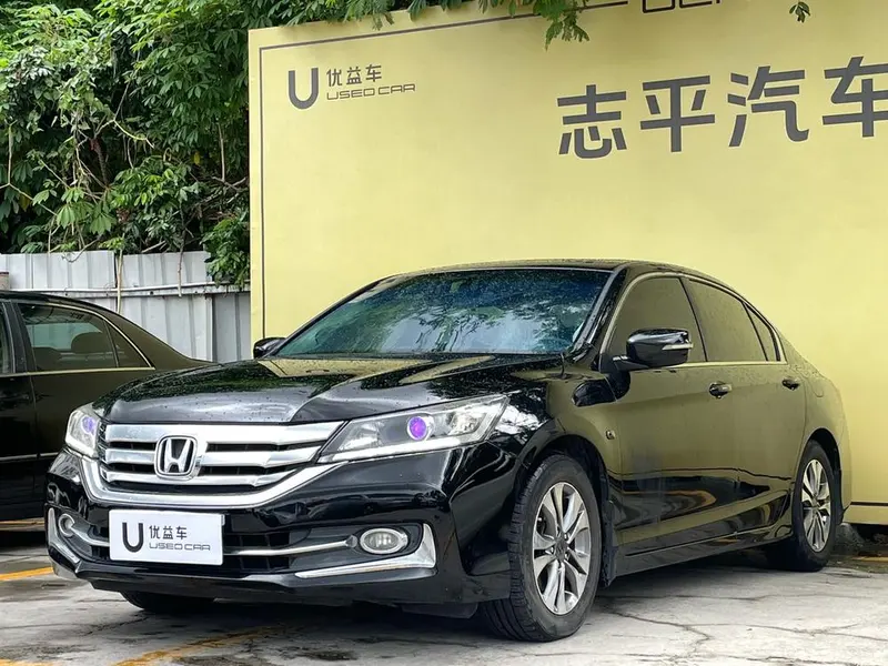 Honda Accord, 2015