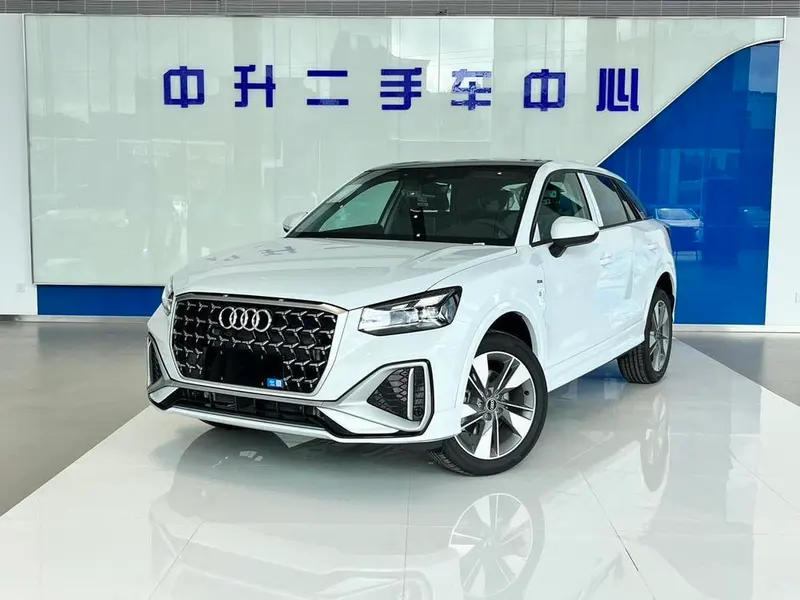 Audi Q2L, 2025