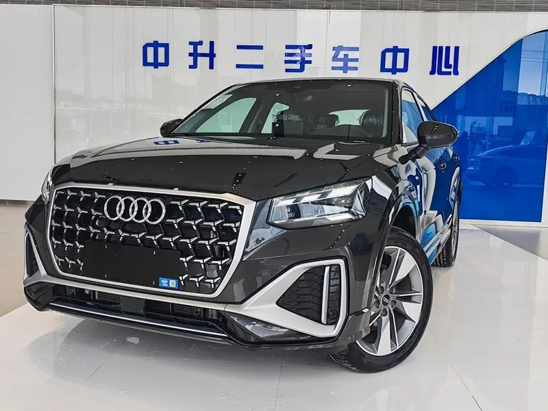 Audi Q2L, 2025