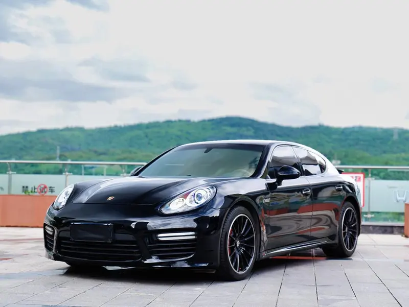 Porsche Panamera, 2010