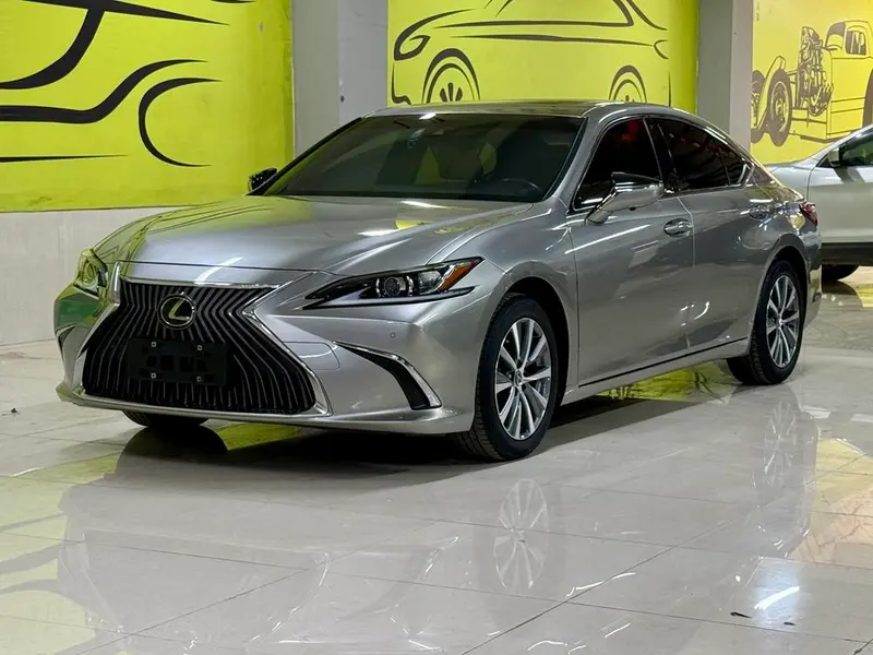 Lexus ES, 2021
